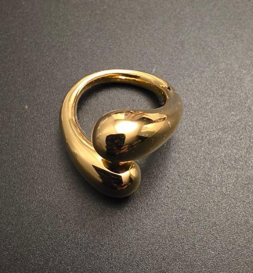 Nia Ring